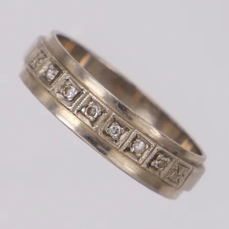 Ring med diamanter 6xca0,005ct, stl 16½, Bäckmans Guldsmedja Ab år 1966 vitguld 18K Vikt: 3,5 g