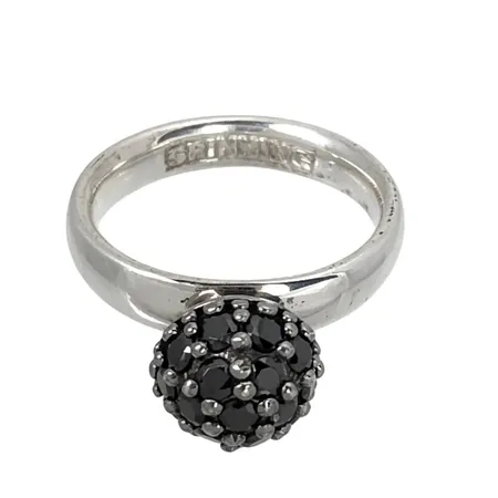 Ring "SPINNING" silver 925/1000 svarta stenar, stl:17,0 mm, bredd 4-8,5 mm, uppbyggnad 9,5 mm, stenar utan anmärkning, fint skick Vikt: 5,8 g
