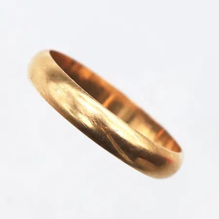 Slät ring Stl:19½, bredd: 4mm, gravyr, 18K Vikt: 3,5 g