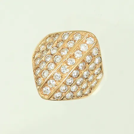 Ring med vita stenar stl 18½ bredd 4- 22mm (ojämn, skev) 14K, 5,8g 