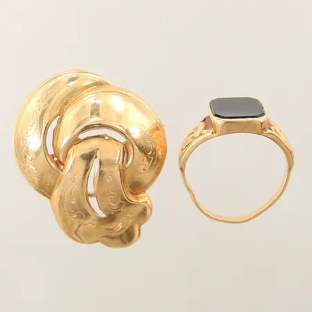 Diverse guldsmycken stenar skeva/buckliga gravyr 18K Vikt: 14,3 g