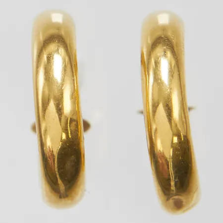 Örhängen stift Ø18mm, bredd 4mm, ihåliga, små bucklor, saknar snurrebussar, 18K Vikt: 2,4g Vikt: 2,4 g