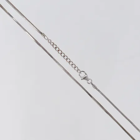 Kedja längd 43-46cm bredd 1mm Silver 925/1000.  Vikt: 4,7 g