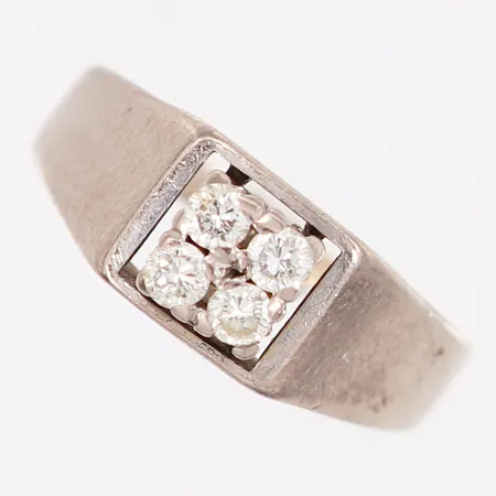 Ring vitguld med diamanter 4x0,06ct stl:17, bredd: 2-7mm, 18K Vikt: 4,7 g