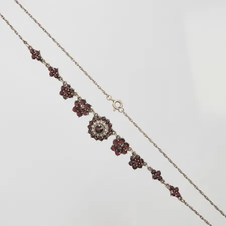 Collier med granater & fröpärlor, importstämpel, förgyllt silver 830/1000 Vikt: 9,4g Vikt: 9,4 g