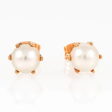 Örhängen odlade saltvattenpärlor Ø6mm 18K 1,8g. 