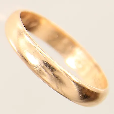 Ring slät stl:20½ bredd 4,3mm gravyr 18K Vikt: 4,8 g