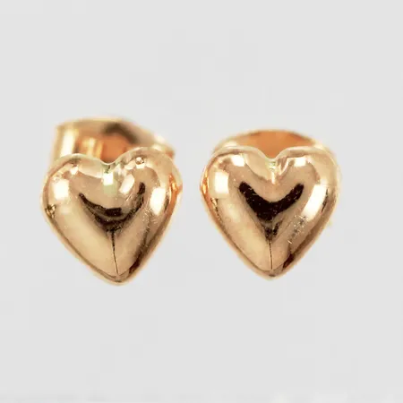 Ett par örhängen hjärta längd: ca 1cm bredd: ca 4mm 18K Vikt: 0,5 g