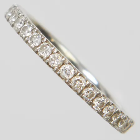 Alliansring med diamanter GHA, 33 x ca 0,02ct, stl:16, bredd 2mm, Platina 950/1000 Vikt: 3,2g Vikt: 3,2 g