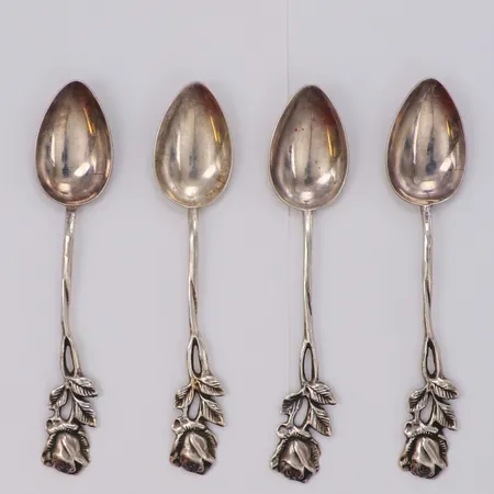 4 Kaffeskedar Ros längd 11cm, Gewe, Malmö, 830/1000 silver  Vikt: 40,8 g