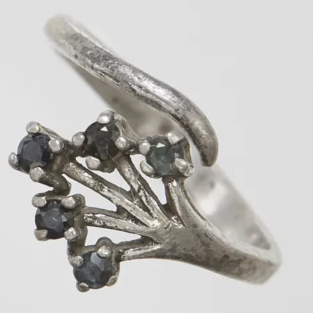 Ring med safirer, stl:17, importstämpel, 925/1000 silver Vikt: 2,6g Vikt: 0 g
