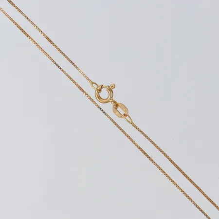 Kedja Venezia längd 37,5cm bredd 0,6mm 18K.  Vikt: 1,3 g