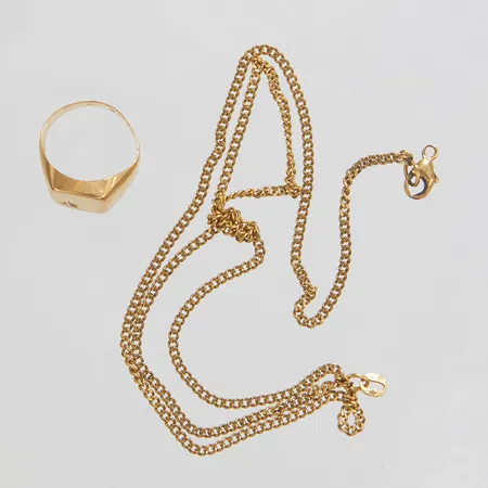 Diverse guld, defekta, skeva, 18K Vikt: 8,3 g