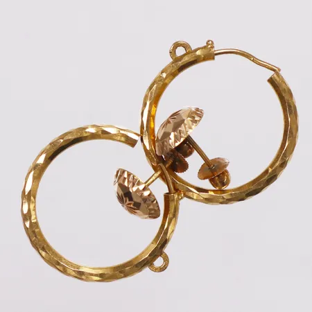 Diverse guld, skeva stift, bucklig detaljer, defekt, 18K Vikt: 4,7 g