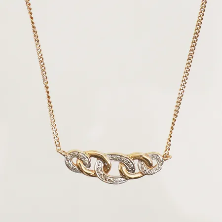 Collier med diamanter 14x ca 0,005ct, längd 43cm, bredd 1,4-7,6mm, 18K Vikt: 4,5 g