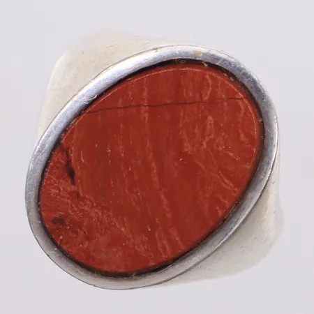 Ring med orange sten, stl 17½, bredd 4,1-19,8mm, silver 830/1000 Vikt: 9,1 g