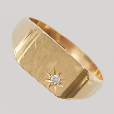 Ring Ø21, bredd:9mm, vit sten, 18K 7,1g.