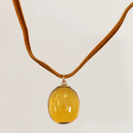 Hänge Baccarat, honungsgul Baccaratkristall, ca 20mm, bredd ca 15mm, sammetsband, originalask, bruttovikt 9,4g, 18K