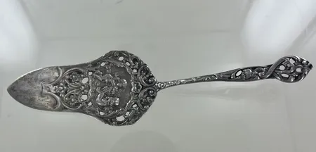 Tårtspade, längd 18,5 cm, silver  Vikt: 44,3 g