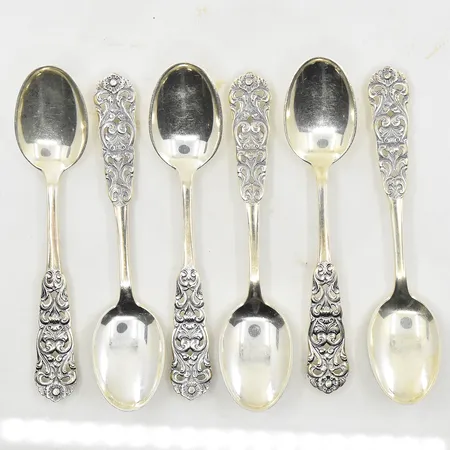6 teskedar, längd 10 cm, ca 1940-tal, 830/1000 silver. Vikt: 51,1 g