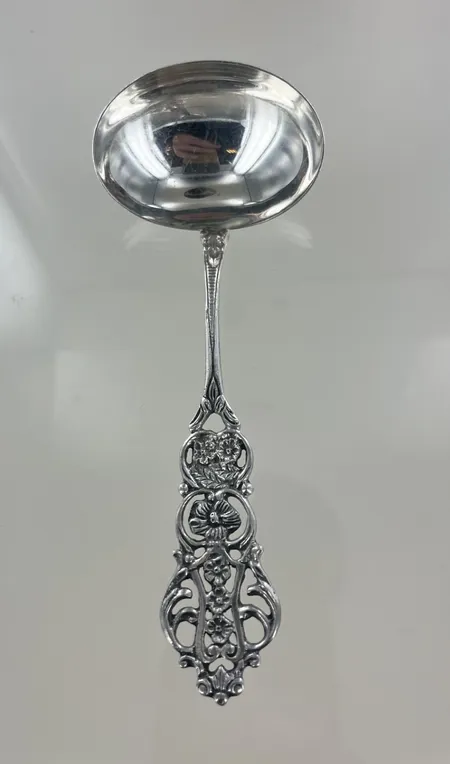 såssked, längd 14 cm, bredd 5,5 cm, silver Vikt: 33 g