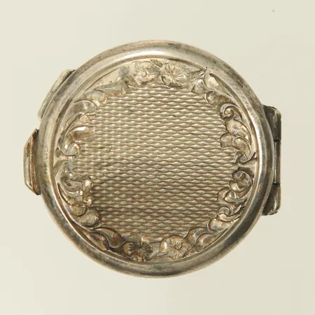 Pillerdosa, Ø 28mm, höjd 9mm, sliten, Silver 830/1000, 11,4g Vikt: 11,4 g