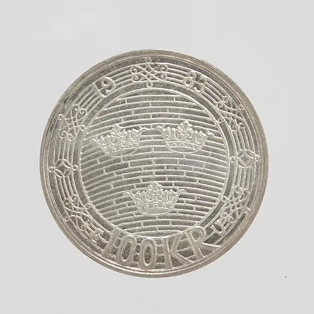 Mynt 100kr Sveriges Riksdag Helgeandsholmen, Ø 32mm, repig, 925/1000 silver Vikt: 16 g