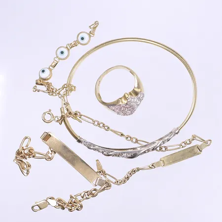 Diverse guld defekt 14K Bruttovikt: 27g Vikt: 27 g