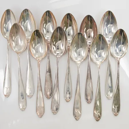 12 Kaffeskedar, 20,5cm, monogramgravyr, 830/1000 Silver 655,9g.