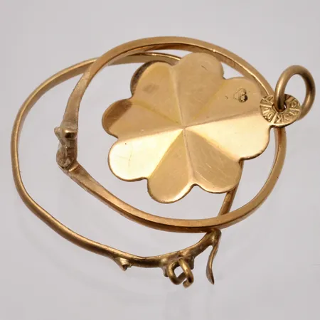 Diverse defekt guld, 18K, vikt 2,2g.