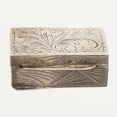 Dosa, ca 35,5mm, bredd 22mm, höjd 14mm, 835/1000 silver  Vikt: 13 g