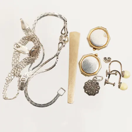 Diverse silver, stenar, skadat, defekt, silver Vikt: 25,5 g