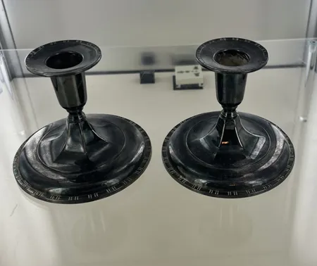 2 ljusstakar Ceson, höjd 8,5 cm, Silver 830/1000, fylld botten, bv 323,8 gr Vikt: 323,8 g