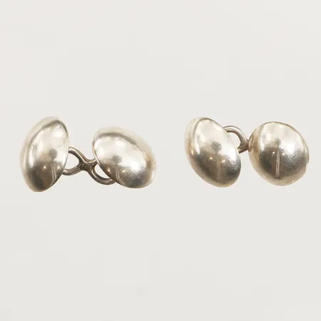 Ett par skjortknappar, längd 12,8mm, bredd 10,5mm, Alteberg, år 1983, 925/1000 silver  Vikt: 5,5 g