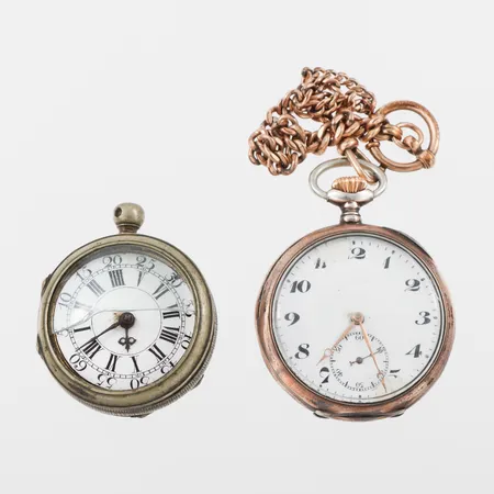 Fickur 1700 tal,Sam Stroud London,defekt,diameter ca 4 cm + fickur defekt,diameter ca 5 cm.