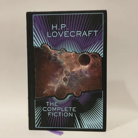 Läderinbunden bok, HP Lovecraft "The Complete Fiction" Barnes & Noble Skickas med paket.