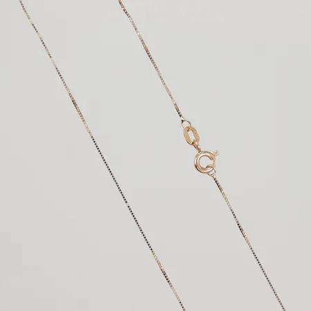 Kedja Venezia 42,5cm, bredd 0,5mm, ojämnheter, GHA 18K Vikt: 1,2 g