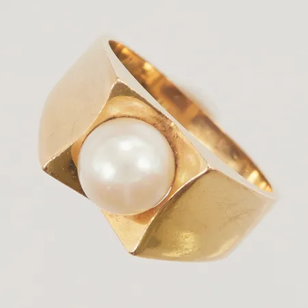 Ring pärla ca 7mm, Ø17½, bredd:9mm, 18K 6,3g.