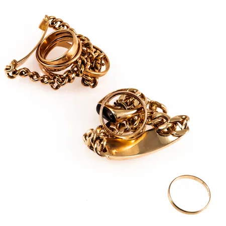 Diverse defekt / graverat guld. 1,6g i 10K, 68,2g i 14K och 57,0g i 18K.  