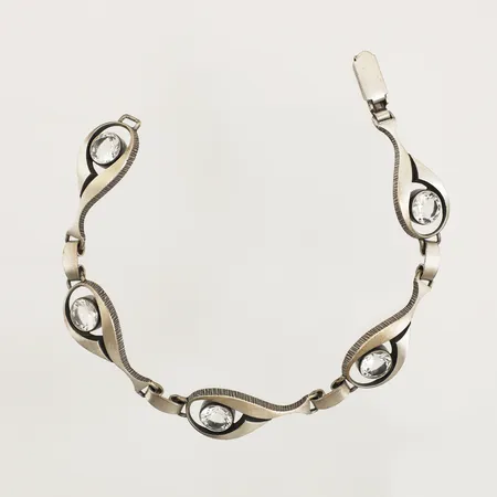 Armband med bergkristall, Finnfeelings, Karl Laine för Sten & Laine, längd 19cm, bredd 12mm, silver 925/1000 Vikt: 13,8 g
