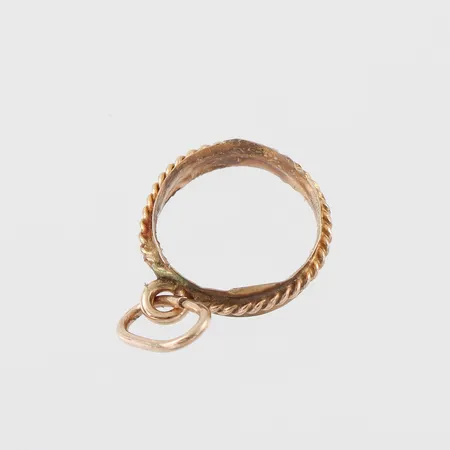 Trasigt guld 14k. Vikt: 0,2 g