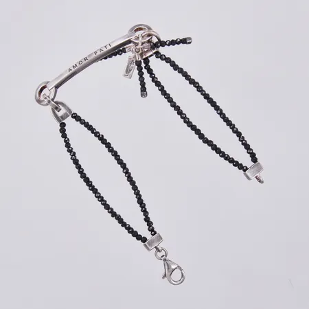 Armband Efva Attling Amor Fati med onyx, längd: ca 18cm, bredd: ca 6mm, 925/1000 silver Vikt: 9,4 g