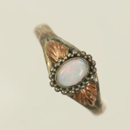 Ring med opal, stl 17½, bredd 3-7mm, Silver 925/1000, 1,5g Vikt: 1,5 g