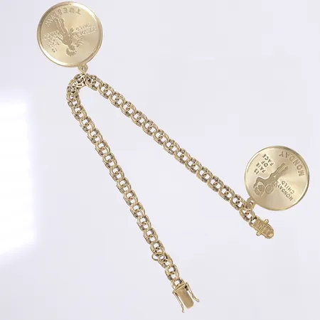 Armband Bismarck med berlocker längd 19cm bredd 5mm kistlås svenska stämplar 18K berlocker i 14K Bruttovikt: 15,2g personlig gravyr