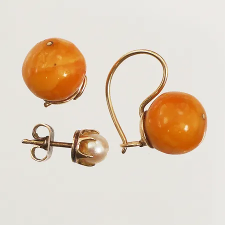 Örhängen, defekta, udda, 14K, bruttovikt: 4,6g Vikt: 4,6 g