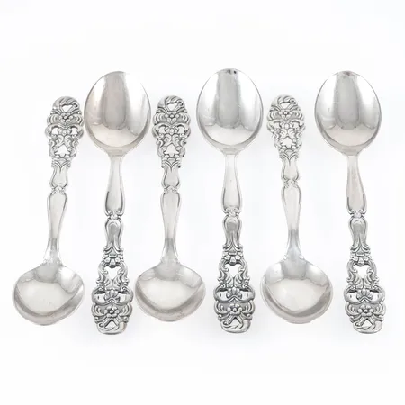 Mignon: sex moccaskedar i silver (830/1000). De är 98 mm långa och väger 47,4g. GAB1961. Bruksskick.