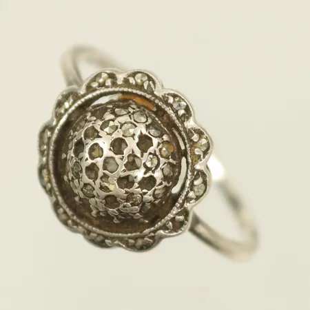 Ring stl 17¾, bredd 1-12mm, Silver 835/1000, 2,3g Vikt: 2,3 g