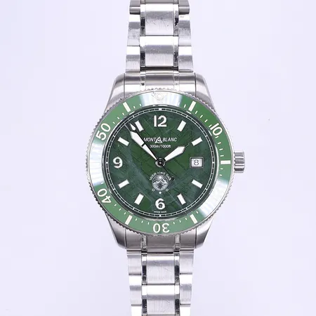 Herrur Mont Blanc 1858 Iced Sea, Ø41mm, automat, datum, stål, safirglas, keramisk ring, ref MB129373, serienummer 7578-OLJNSZ3B1, cal MB24.17 (SW200-1), stållänk ca 18cm, viklås med mikrojustering, repig länk och boett, mycket repigt spänne, stötskada på dykarring vid kl 12, inga tillbehör