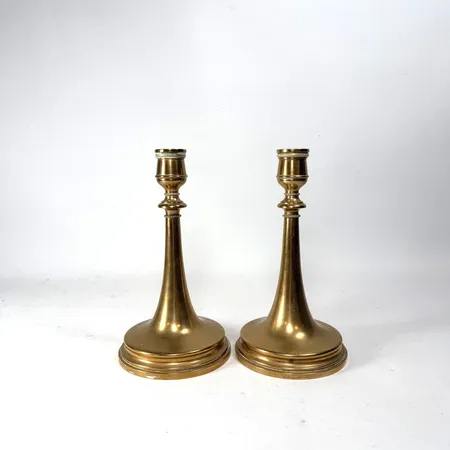 Ett par ljusstakar Skultuna No59 höjd 20cm mässing bruksslitage