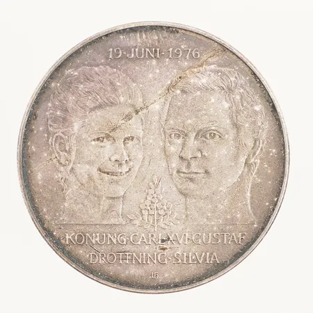 Minnesmynt 50Kr, Bröllopet mellan Konung Carl XVI Gustaf och Drottning Silvia, 19 juni 1976, Ø36mm, 925/1000 silver  Vikt: 27,3 g